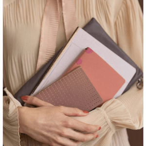 TINNE+MIA Sešit A6 - Gridded burgundy