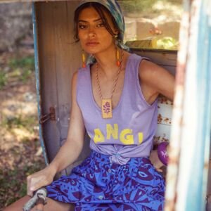 SISTERS DEPARTMENT Dámský top - Purple w/ "bang" print Velikost: L